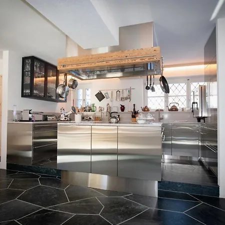 Chesa Bellaria Villa *